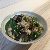 ナスとピーマンの鶏みそ丼