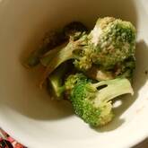 ブロッコリーのバターソテーサラダ