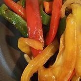 簡単なのに本格的！やわらか豚肉のチンジャオロース