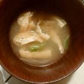 モヤシと油揚げのみそ汁