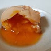 黄金比のタレが絶品！とろーり半熟煮卵