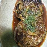 煮込みハンバーグ