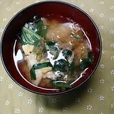ニラとキムチのみそ汁