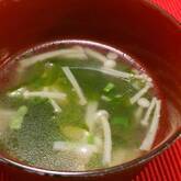 エノキとワカメのスープ