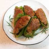 初心者も簡単！ピーマンの肉詰め照り焼きに