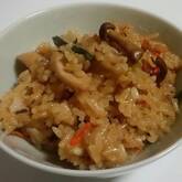 素朴で懐かしい！山菜おこわ