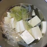 シンプル湯豆腐
