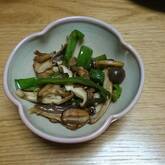 キノコのバター炒め