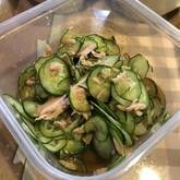 たたきキュウリとツナのサラダ