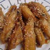 揚げ手羽先の甘しょうゆがらめ