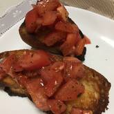 トマトとバジルのバゲットのせ