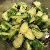 パリパリキュウリ