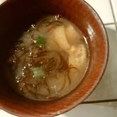 マンネリ脱却！味噌汁 もずくと油揚げ 具に悩まない by杉本 亜希子さん