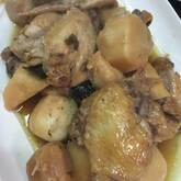 里芋と手羽先の煮物