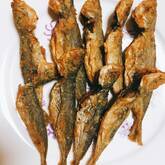 丸ごとおいしい！カリっと小アジの唐揚げ