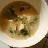 豆腐とワカメのスープ