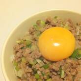 ジューシーそぼろ丼