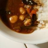 ホウレン草と大豆のカレー