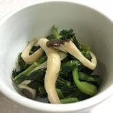 ニンニク香る！しゃっきり小松菜とキノコのバターしょうゆ炒め