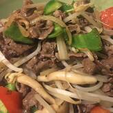 牛肉とモヤシのソース炒め