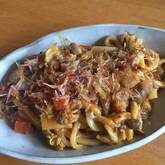 残ったカレーでリメイク！焼きカレーうどん by 横田 真未さん