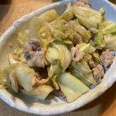 ご飯がすすむ！豚とキャベツのにんにく味噌炒め