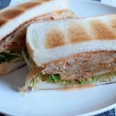 ピリ辛モヤシのトーストサンド