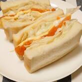 チーズオムレツサンド