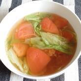 レタスとトマトのスープ