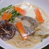 ブリと豆腐の豆乳煮