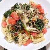 ホウレン草のフジッリ