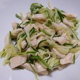 ささみとキュウリのわさびドレッシング