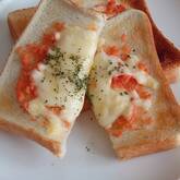 チーズと明太子のトースト