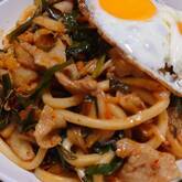 豚キムチの焼きうどん