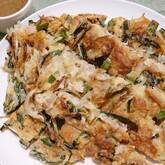 財布もお腹も満足！豚バラとモヤシのチヂミ 節約時短 by横田 真未さん