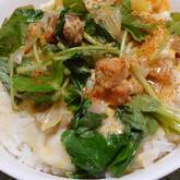 焼き鳥缶の卵とじ丼