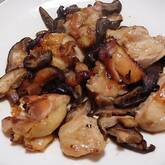 鶏肉とシイタケのシンプルピリ辛炒め