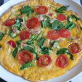 トマトとホウレン草のスパニッシュオムレツ