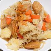 キャベツと揚げ天の煮物