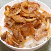 豚バラ肉の照り焼き丼