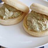 鮭アボカドのオープンサンド