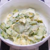 キュウリと卵のサラダ