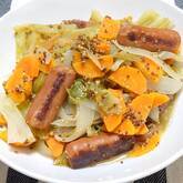 ソーセージとキャベツの粒マスタード煮