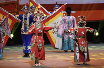 ロボットが新春を彩る　山東省で“テック×伝統”の春節ショー