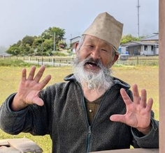 「選挙に出て良かった！」市長選に出馬した“仙人”が流した涙　２０％以上の得票で港町に走った激震、浮き上がった民意とは