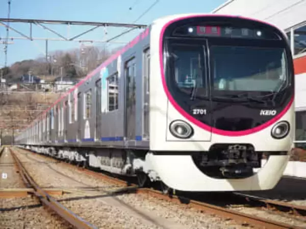 京王の新型車両、目玉の大型フリースペースがなぜ編成の真ん中に？