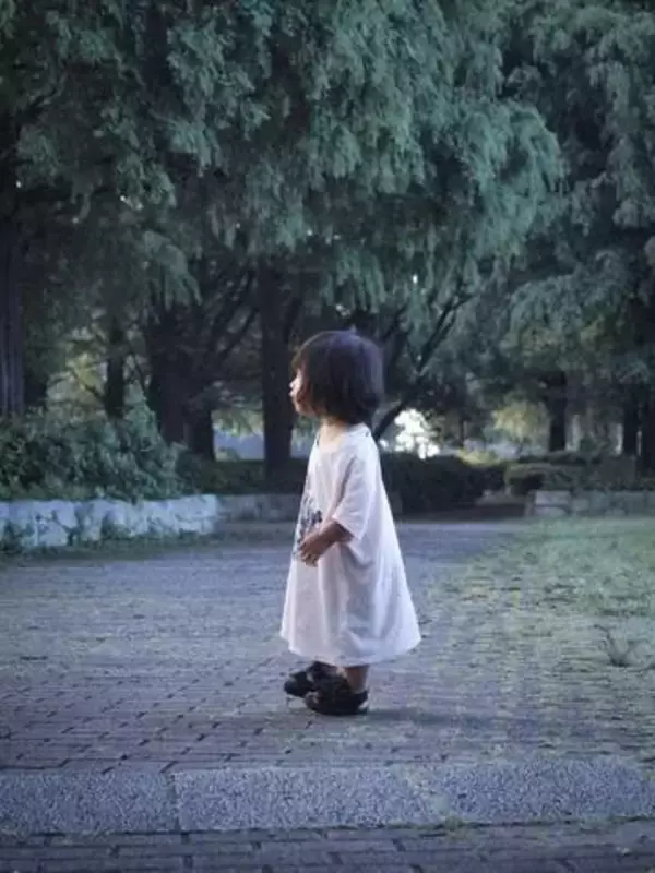 早朝の公園、まぶたに刻んだ幼子の姿「人生の中のほんの一瞬の、幸せな時間だった」　写真家の母が語る、１歳で突然逝った娘の「生きた証し」