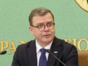 〝理想の国〟のイメージ揺るがす「つり目」投稿　フィンランド国会議員がＳＮＳでアジア人差別ポーズ　