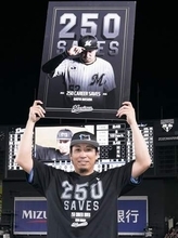 「益田さんをあんなところで投げさせないでください」後輩が監督に直訴…ロッテ・益田直也が背中で見せた愚直さ 大記録の２５０セーブ達成