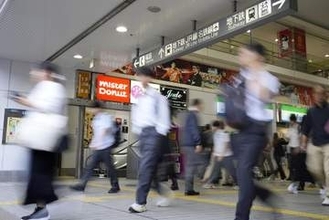 駅の雑踏に浮かんだ「似た男」、３時間の追跡で逮捕に至ったが…　刑事の勘の行く末は？　現場捜査でも広がるＡＩ活用